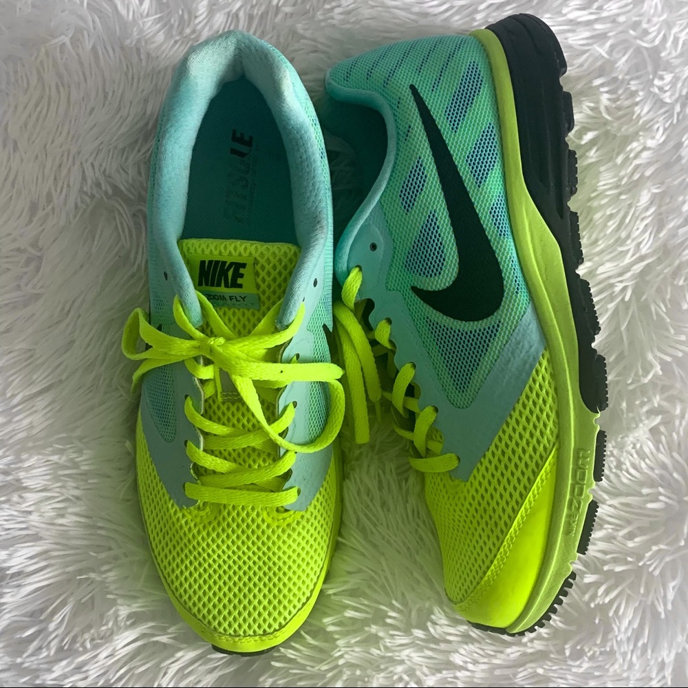 NIKE Zoom Fly 2